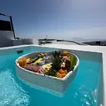 Lackos Luxury *