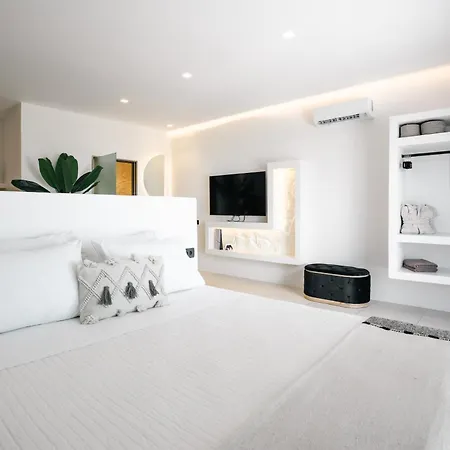 Lackos Luxury Imerovigli (Santorini)