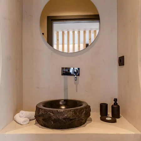 Lackos Luxury Lejlighed *