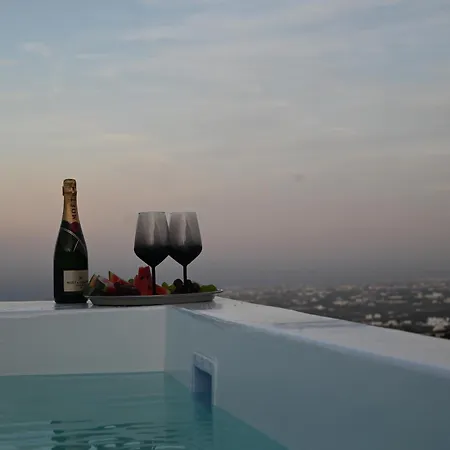 Lackos Luxury *