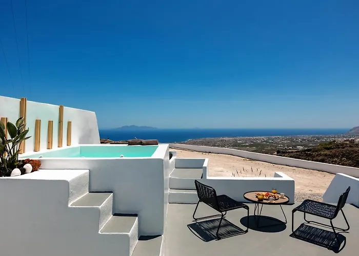 Lackos Luxury شقة *